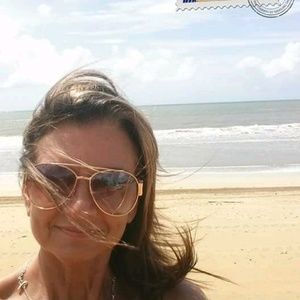 Meet your Posher, Sharon